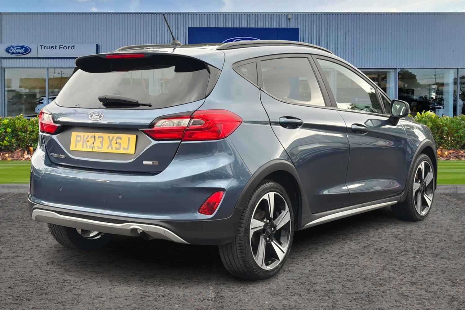 Ford Fiesta Photo 3