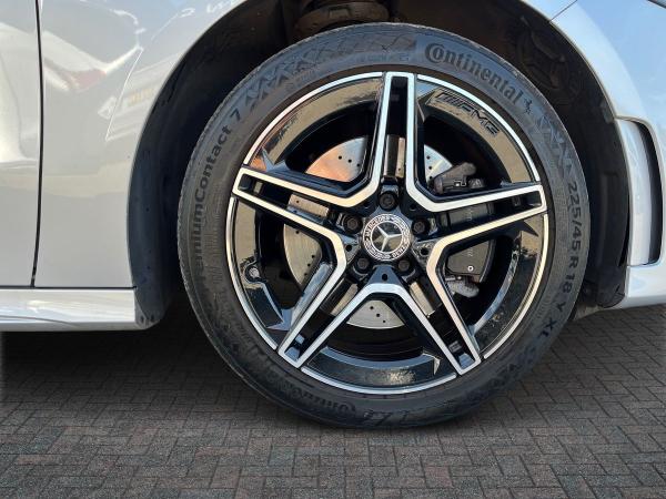 Mercedes-Benz A Class Photo autoimg-4f0a444bd2791b82e43b1087e419bb19eb483cbb.jpg