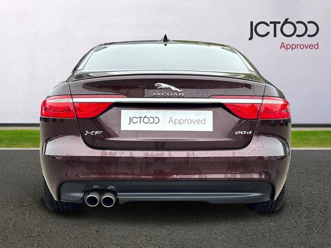 Jaguar XF Photo 7