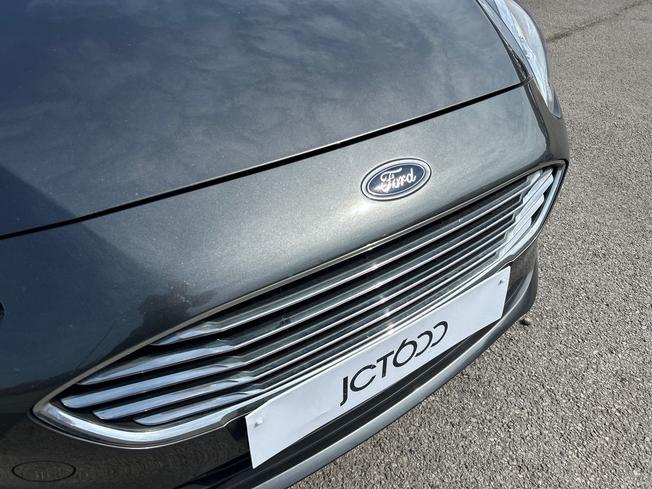 FORD Fiesta Photo 34
