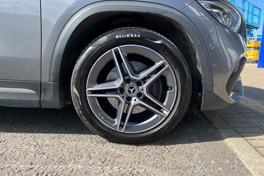 Mercedes-Benz GLA Photo autoimg-4f0fee0d601fc1cdb5c908c30fdb6de8c40e1e0b.jpg