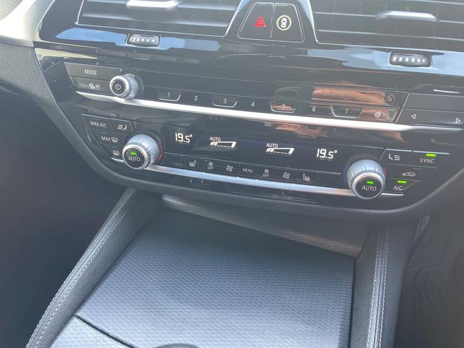 BMW 5 Series Photo 22