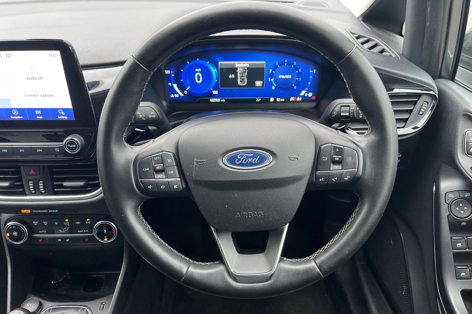 Ford FIESTA Photo 11