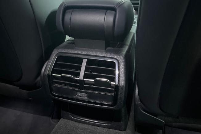 AUDI RS Q3 Photo 28