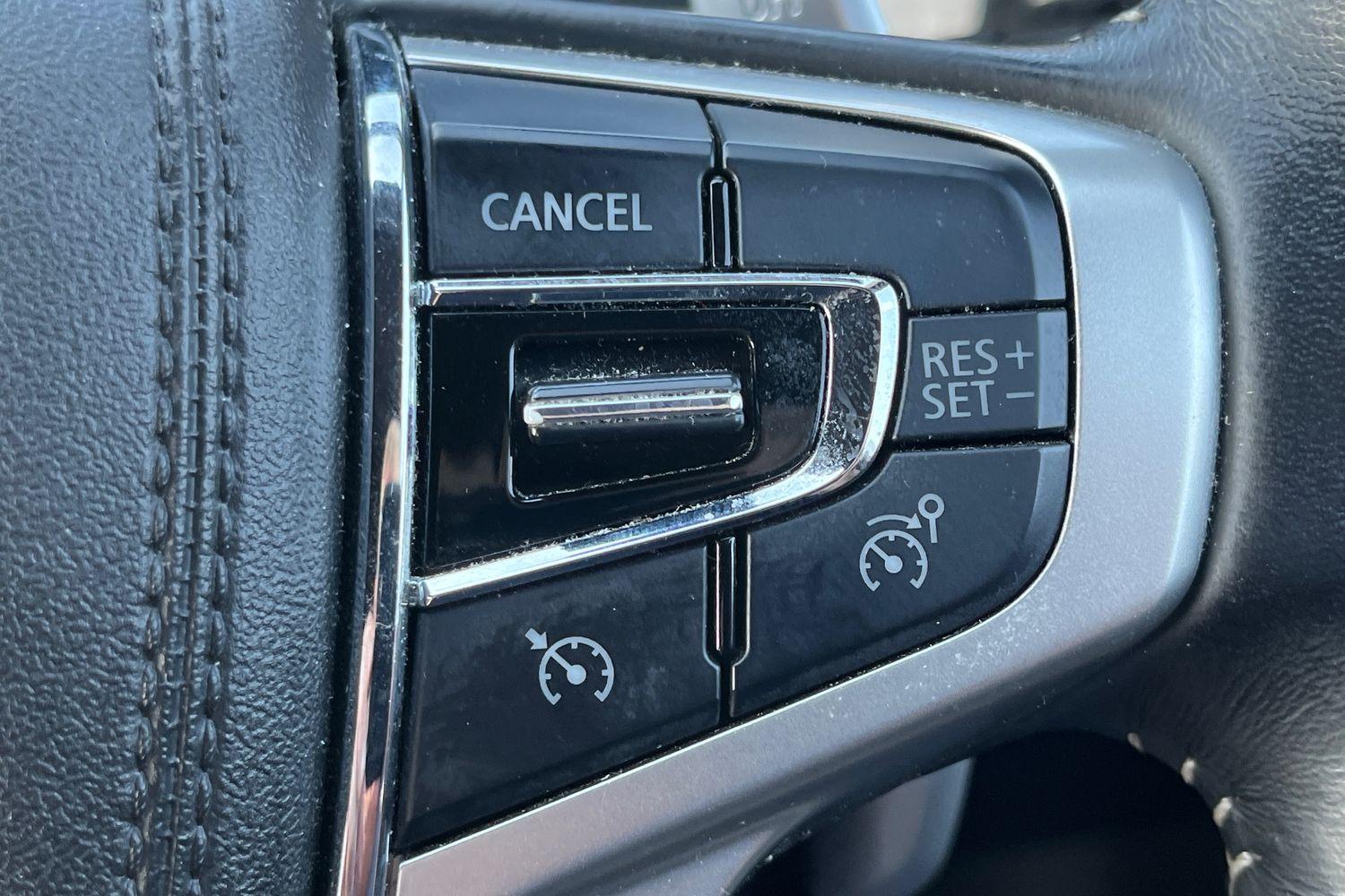 Mitsubishi OUTLANDER Photo 42