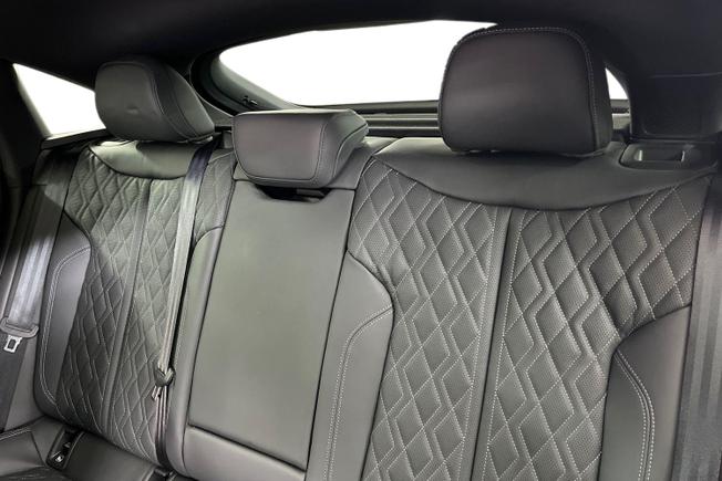 AUDI S5 Avant Photo 9