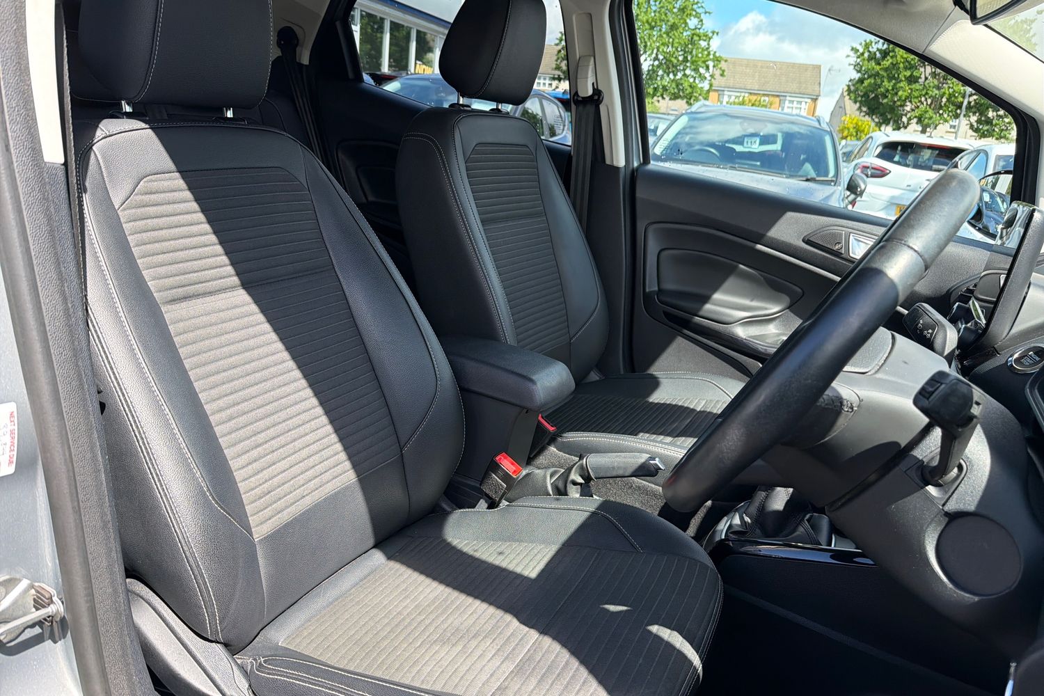 Ford ECOSPORT Photo 16