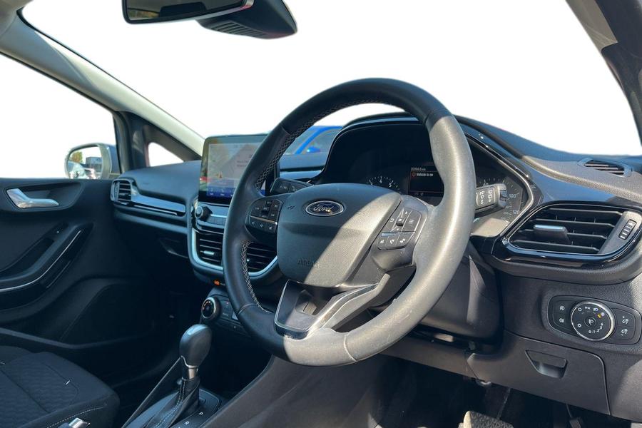 Ford FIESTA Photo autoimg-4f1e2a6adfa7344fbdd681608089c3049f6b784c.jpg