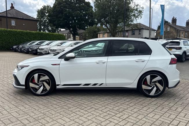 Volkswagen Golf Photo 45