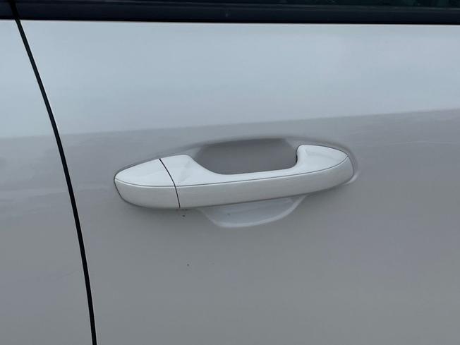 Kia Niro Photo 24
