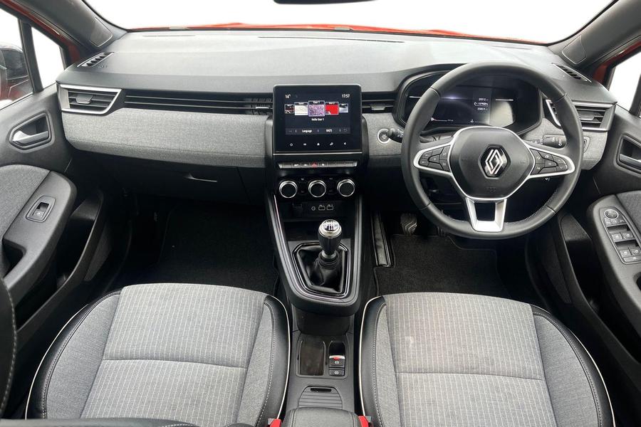 Renault CLIO Photo autoimg-4f2a7fbfaf7f7d297c30186db341e70f24d2be21.jpg