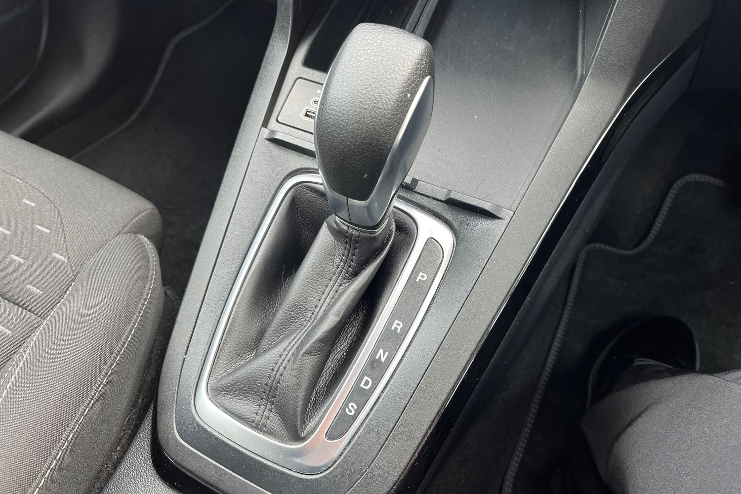 Ford PUMA Photo 32