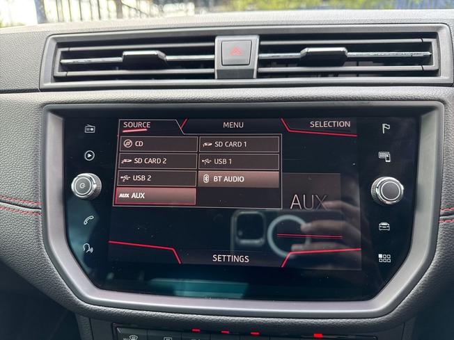 SEAT ARONA Photo 32