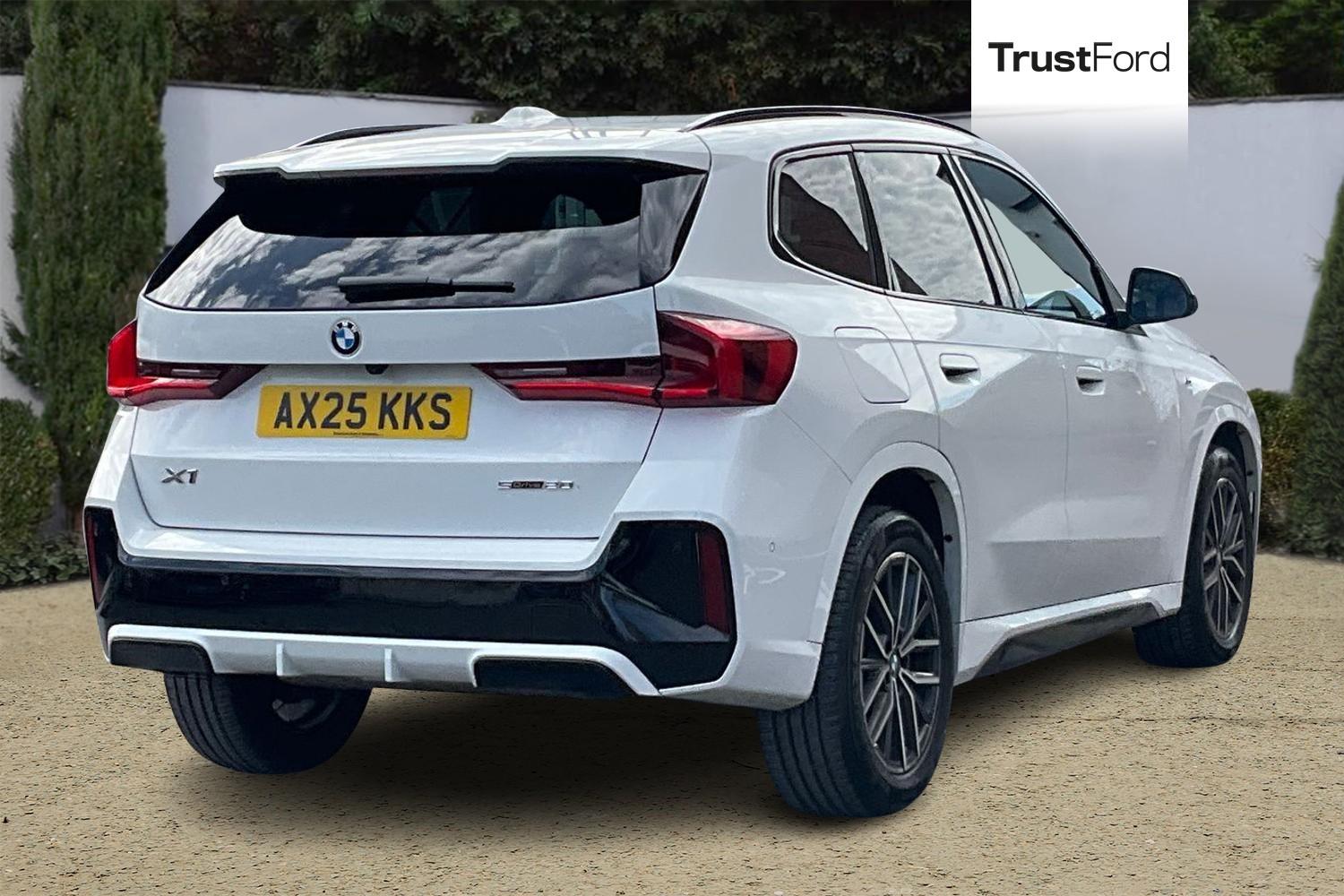 BMW X1 Photo 3