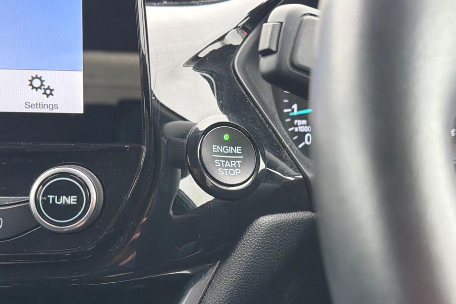 Ford FIESTA Photo autoimg-4f3a2e77218175ca0d375496d15a92c776c653f4.jpg