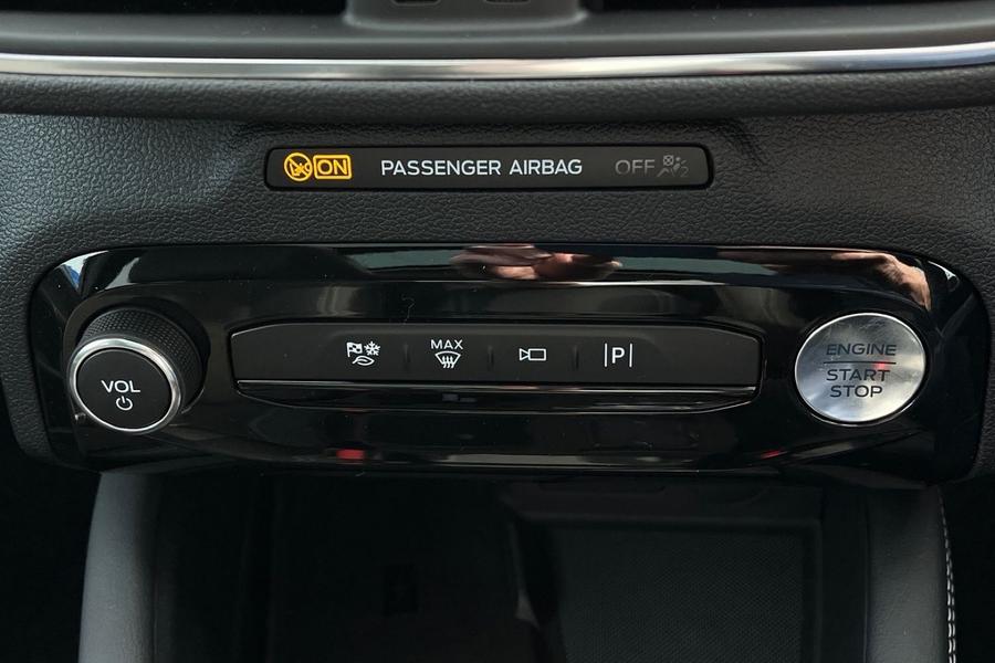 Ford Kuga Photo autoimg-4f3a5bb25bd7bec69f117728545f0b592039cdd7.jpg