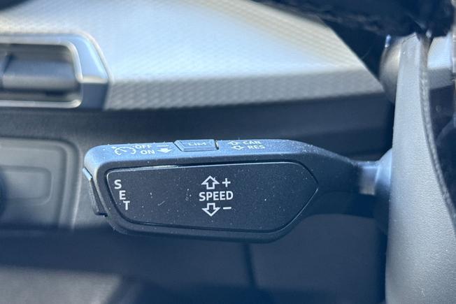 AUDI Q2 Photo 39