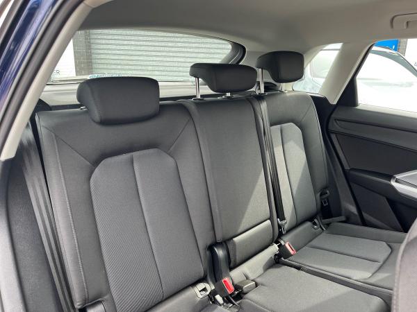 Audi Q3 Photo autoimg-4f3d65e48ded6c83089a59f97391e64e0cc6d28a.jpg