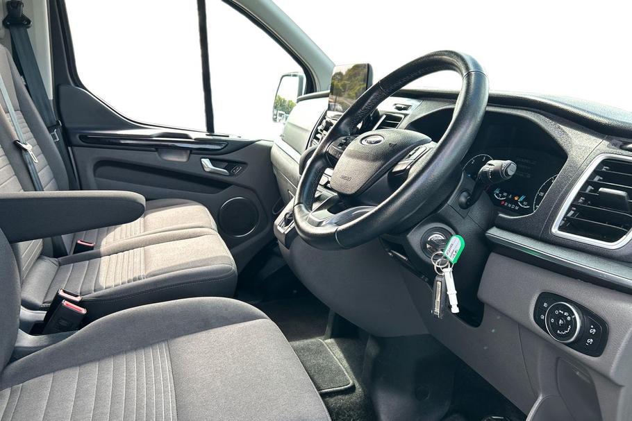 Used Ford TOURNEO CUSTOM SF20OPZ 15
