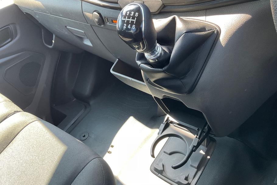 Used FORD TRANSIT WR75VRF 26