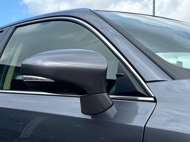 LEXUS Ct Photo 20