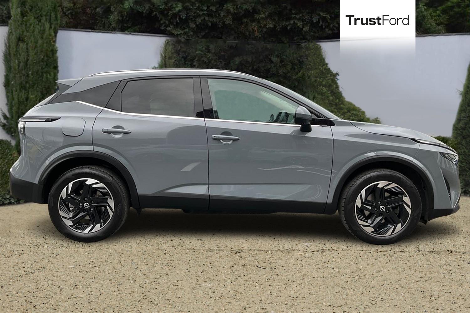 Nissan QASHQAI Photo 2
