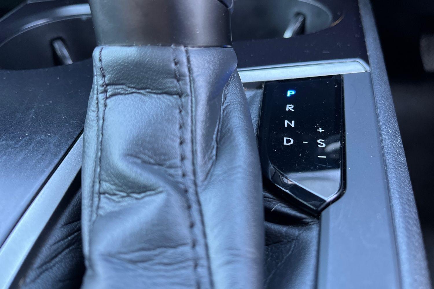 Lexus UX Photo 25