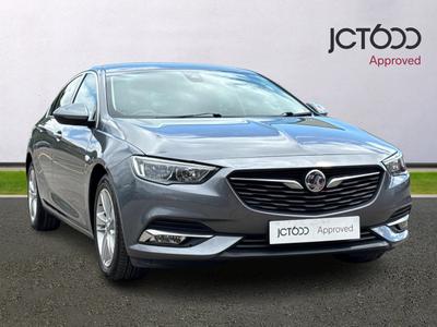 2017 VAUXHALL Insignia 1.6 Turbo D ecoTEC BlueInjection SRi Nav Grand Sport 5dr Diesel Manual Euro 6 (s/s) (136 ps) at JCT600
