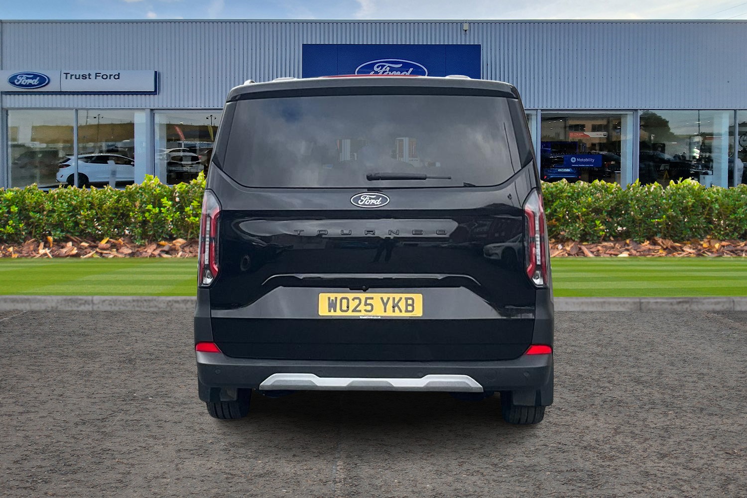Ford Tourneo Custom Photo 12