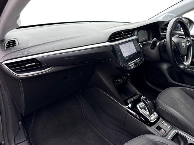VAUXHALL Corsa Photo 2