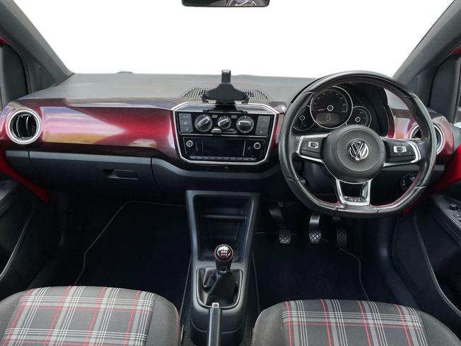 VOLKSWAGEN UP Photo 10
