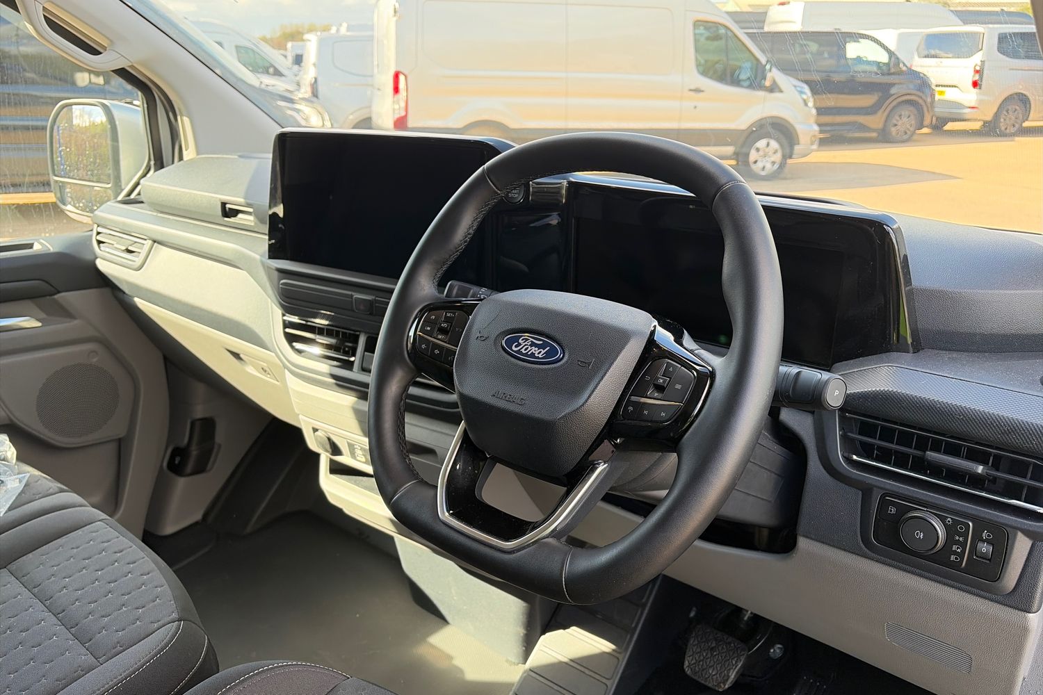 Ford TRANSIT CUSTOM Photo 13