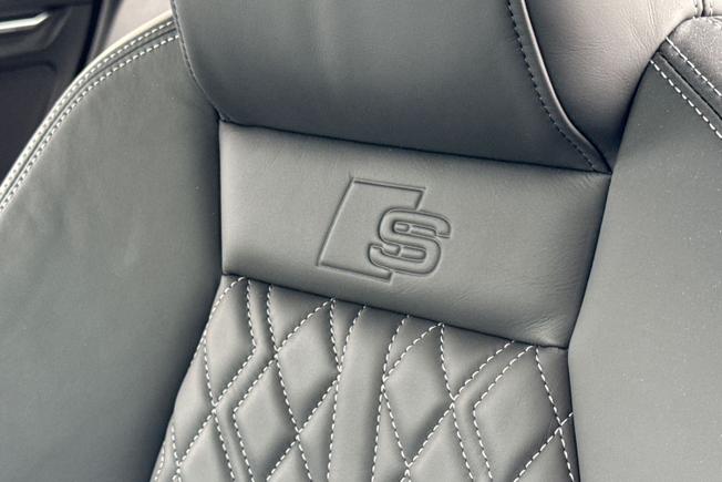 AUDI S3 Photo 42