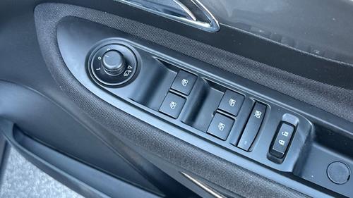 Vauxhall Mokka Photo autoimg-4f68a3c43d8f1efb4fa03013be0c73a1b52bcf09.jpg
