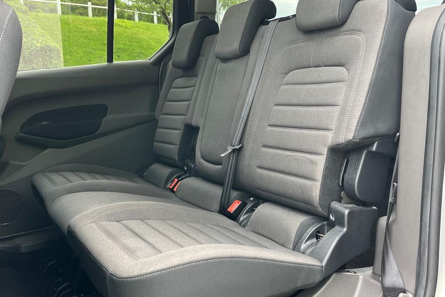 Ford GRAND TOURNEO CONNECT Photo autoimg-4f692ac7161f8160a077d1fc8dc4f81b13e8daf0.jpg