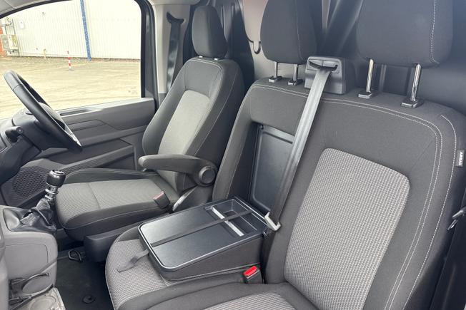 VOLKSWAGEN Transporter Photo 45