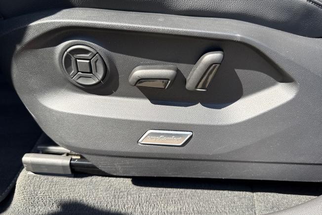 VOLKSWAGEN Touareg Photo 43