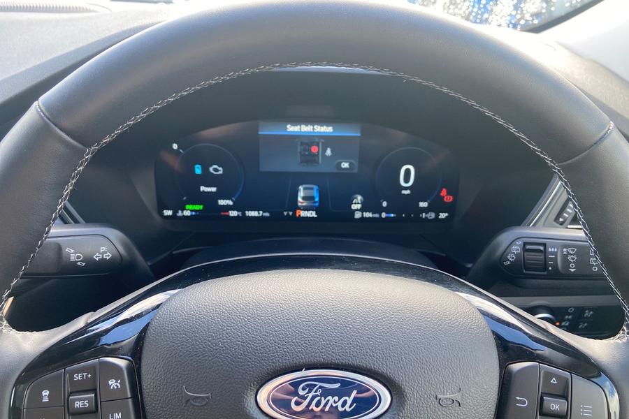 Ford KUGA Photo autoimg-4f71ab4f9868ed478c63cec21b3d317c6e4547ed.jpg