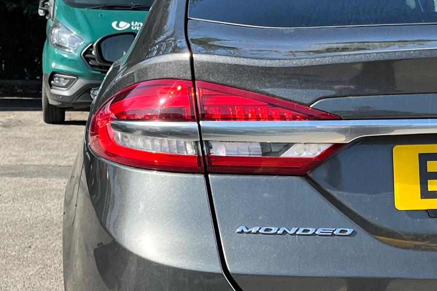 Ford MONDEO Photo autoimg-4f72402813d851750af63210a52ef098df498b04.jpg