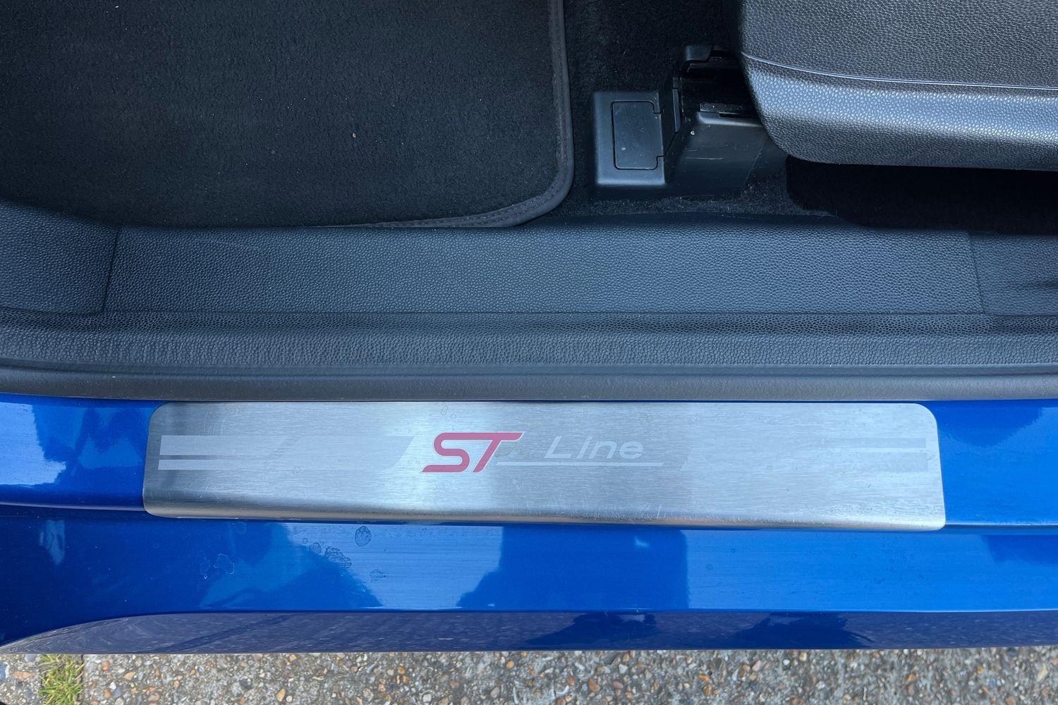 Ford EcoSport Photo 36