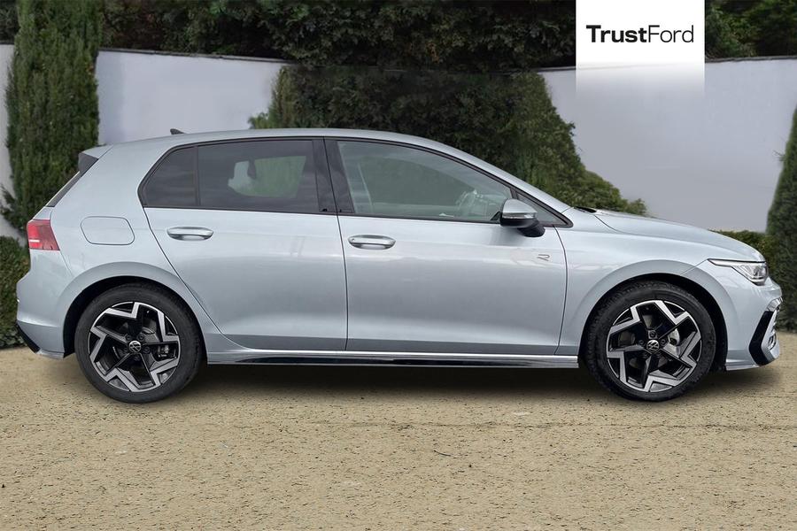 Volkswagen GOLF Photo autoimg-4f75056d1f99c3a8a1d274f4edba9dae1ee95565.jpg