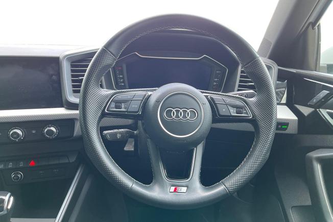 AUDI A1 Photo 11