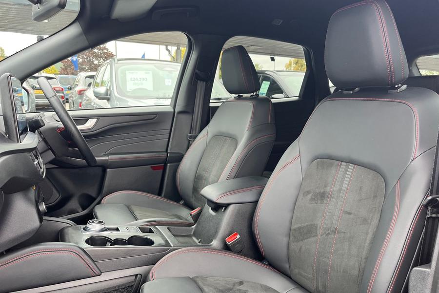 Ford KUGA Photo autoimg-4f75916cda9cf5b79d26cff95baeda74e635f66f.jpg