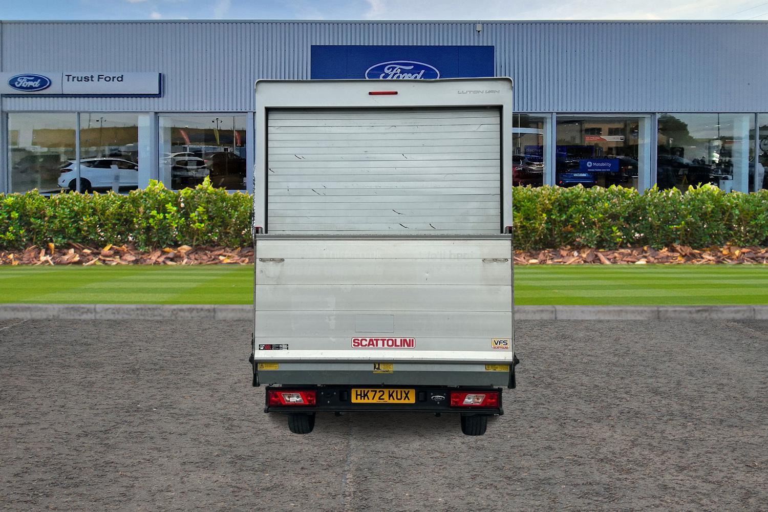 Ford TRANSIT LUTON Photo 13