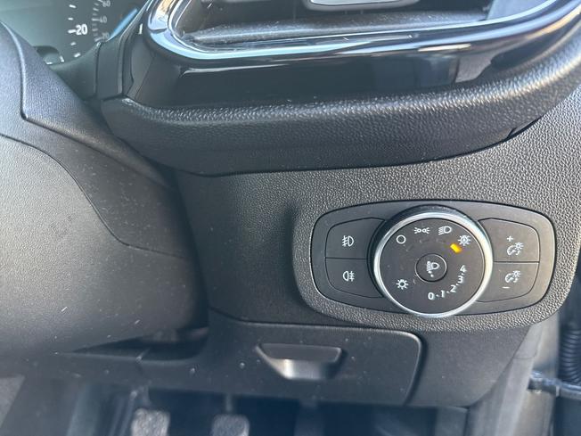 FORD Fiesta Photo 26