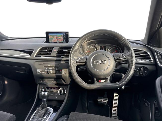 AUDI Q3 Photo 11