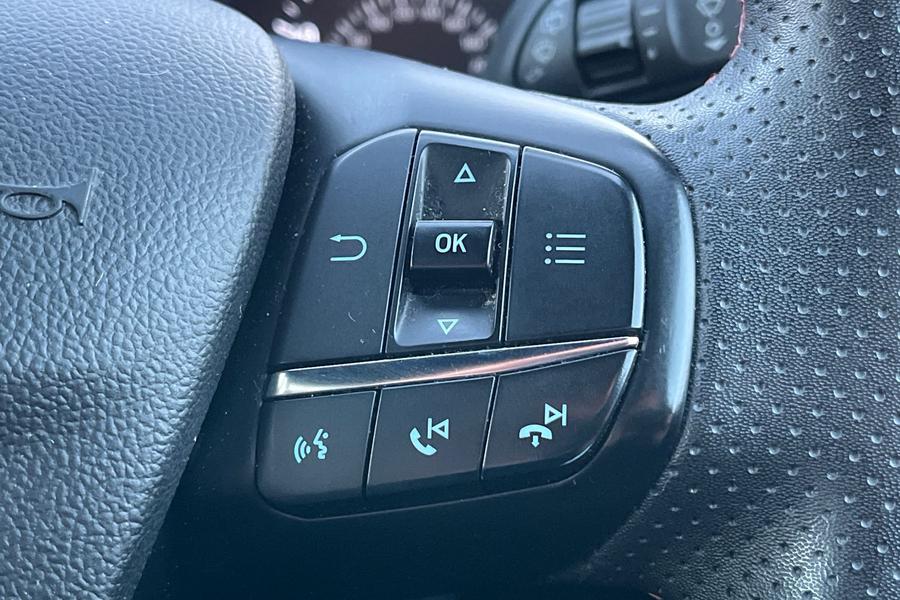 Ford FOCUS Photo autoimg-4f9956c3e3f07029c8466734a107dd4ed329c8c6.jpg