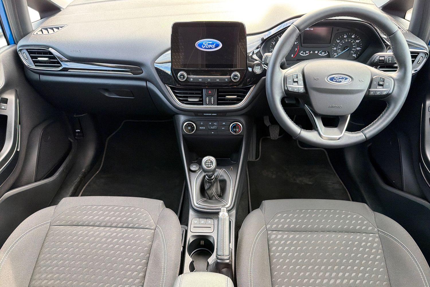 Ford FIESTA Photo 9