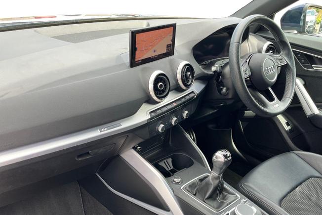 AUDI Q2 Photo 2
