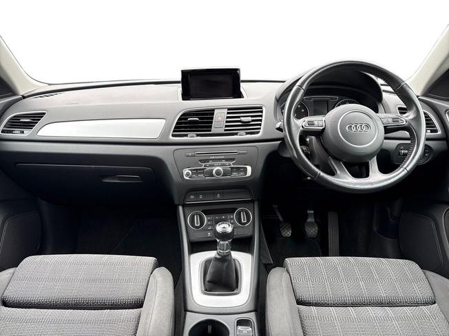 AUDI Q3 Photo 10